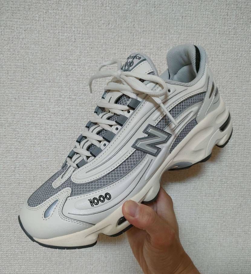 久々の1000購入😎
普段使いにもってこいのカラー🥸