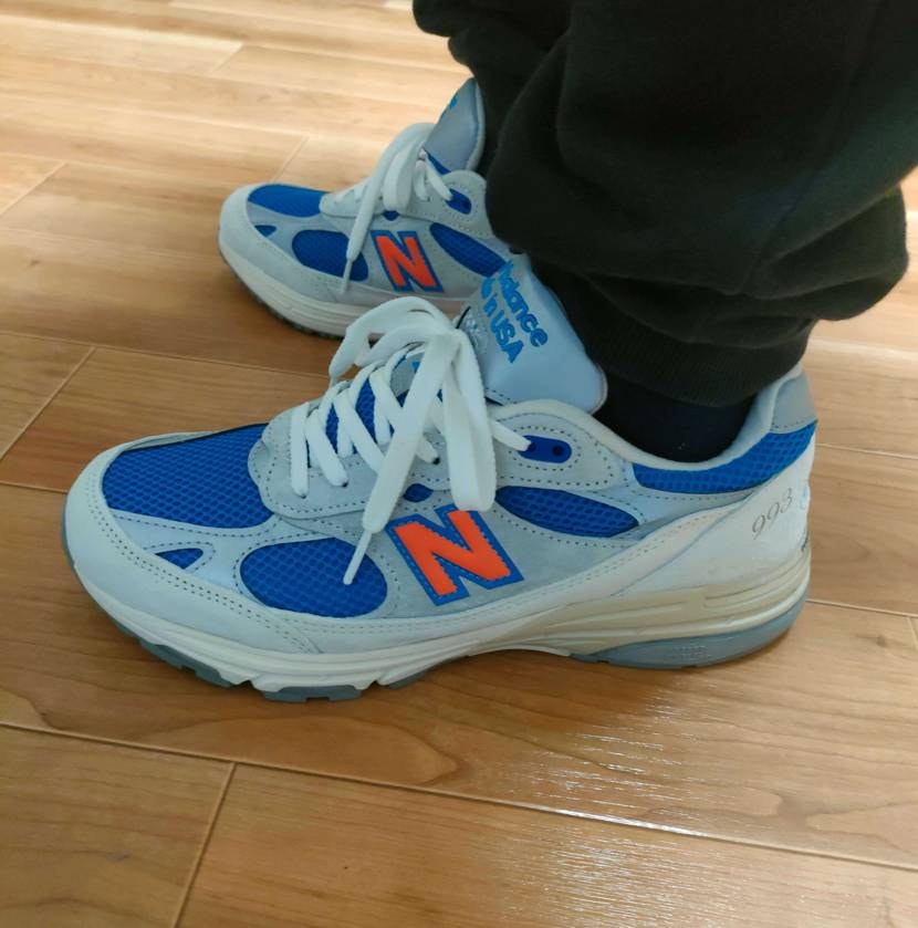 結局ネオスタの白に落ち着きました😌
先にジョウンドの993を卸さねば🥸