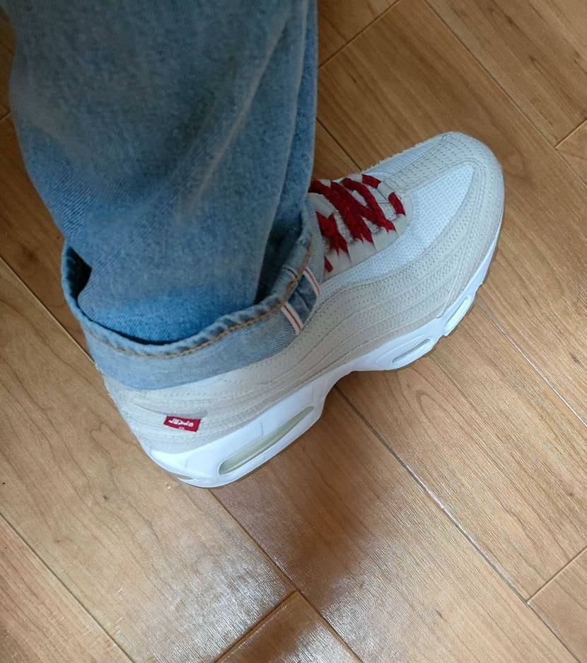 初エアマックス95👟
Levi'sめっちゃ可愛い🤩
エア