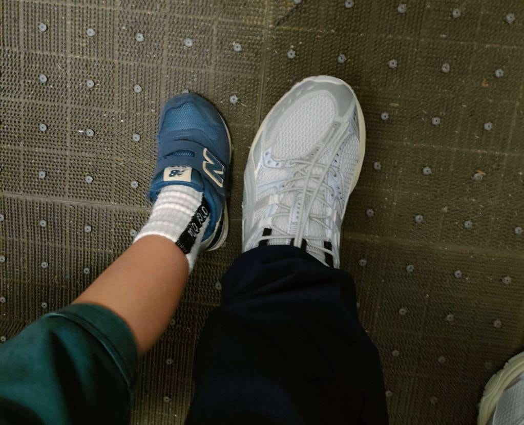 お迎えキックス

ミンナノ🤝

Hey◯ん僕もディセンダント何着か持って