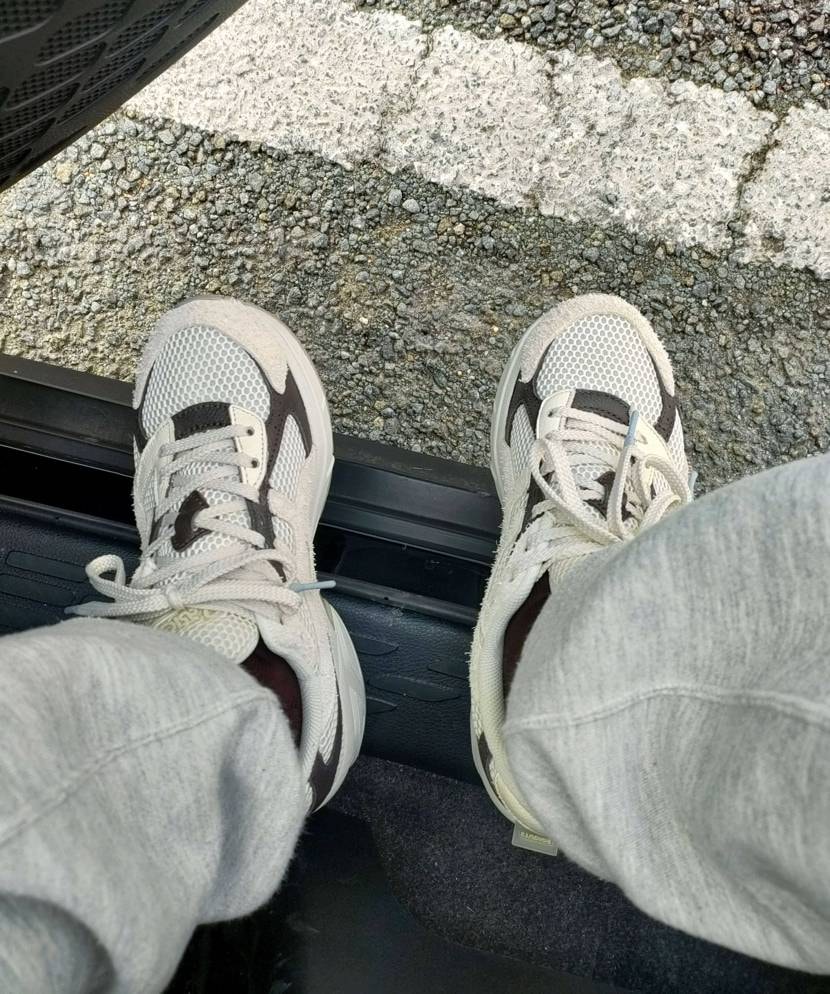 ママ(73歳)AJ11履いてます