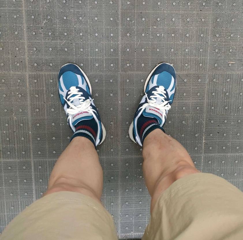 エラ👟