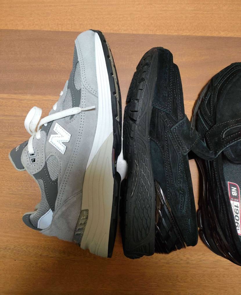 再販との事で992と比較👟

まず始めにこの靴は試着でき