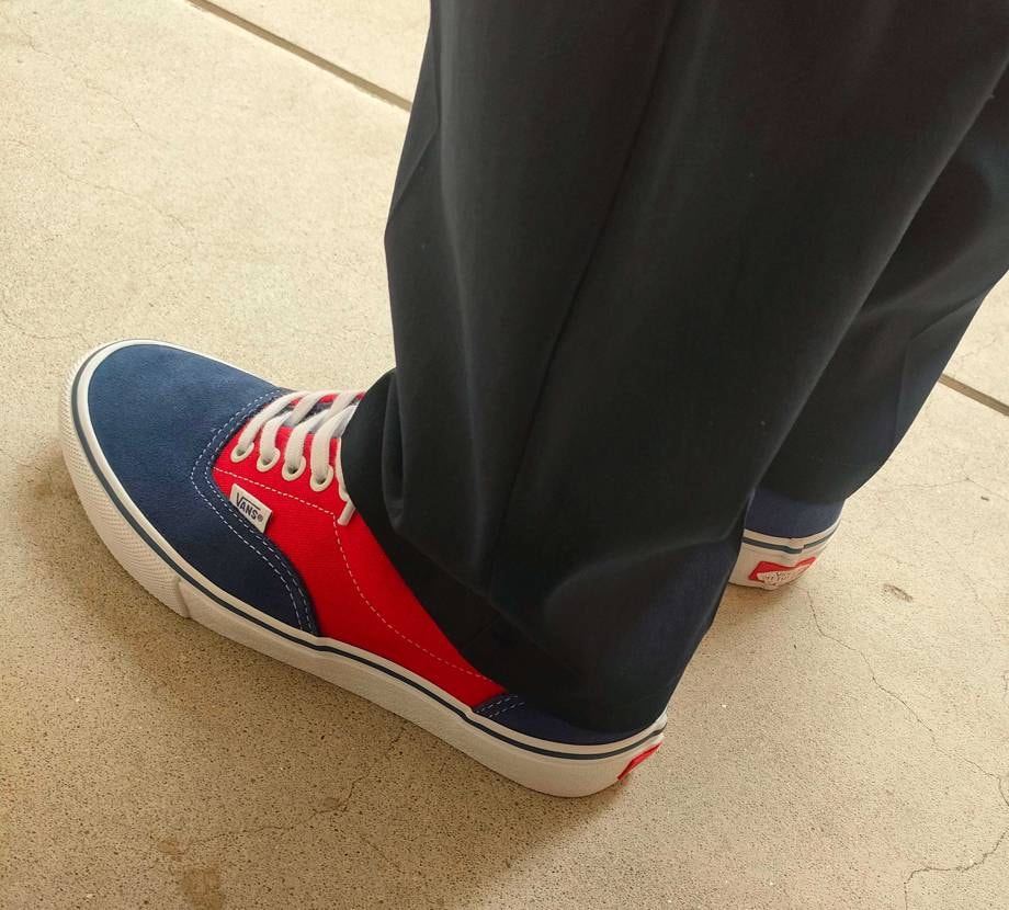 エラ🔵🔴👟