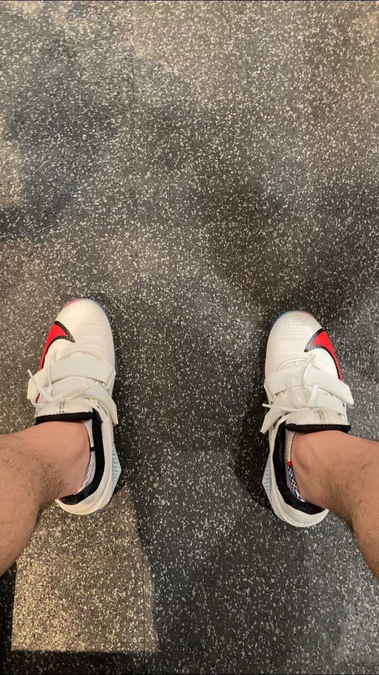 朝からスクワット70キロ✖️10発✖️10セットはしんどい。ロマレオス4