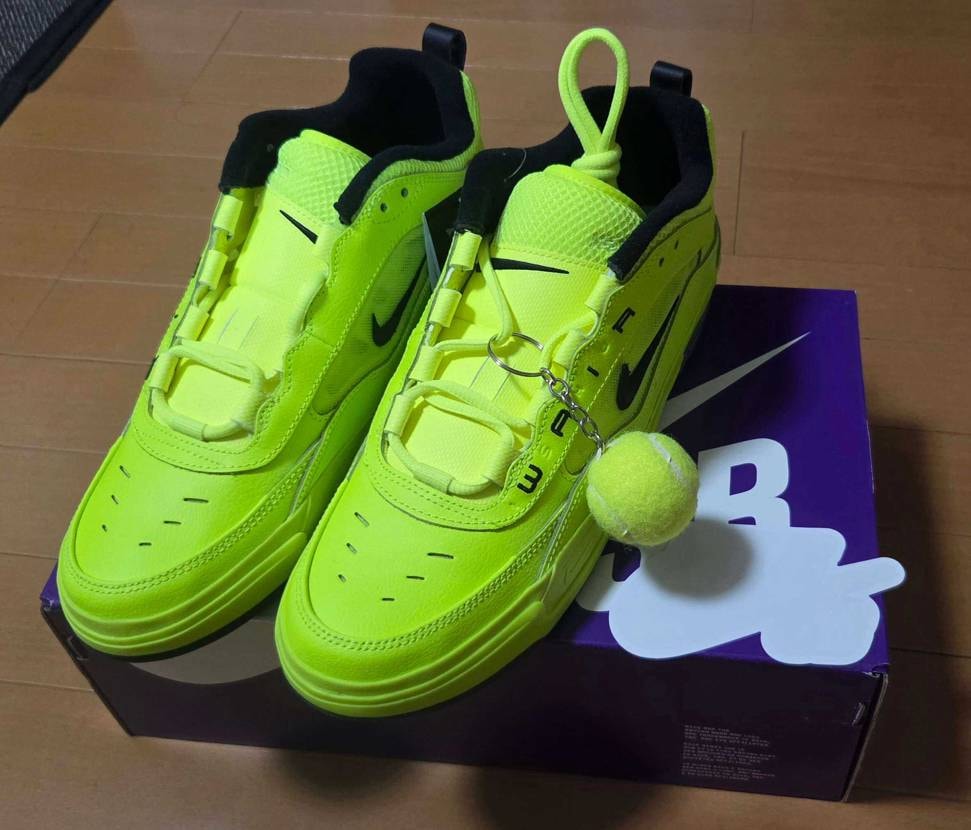 ボルトxブラック欲しかったので🎾カラーもテニスボールもかわいいです😊🎾