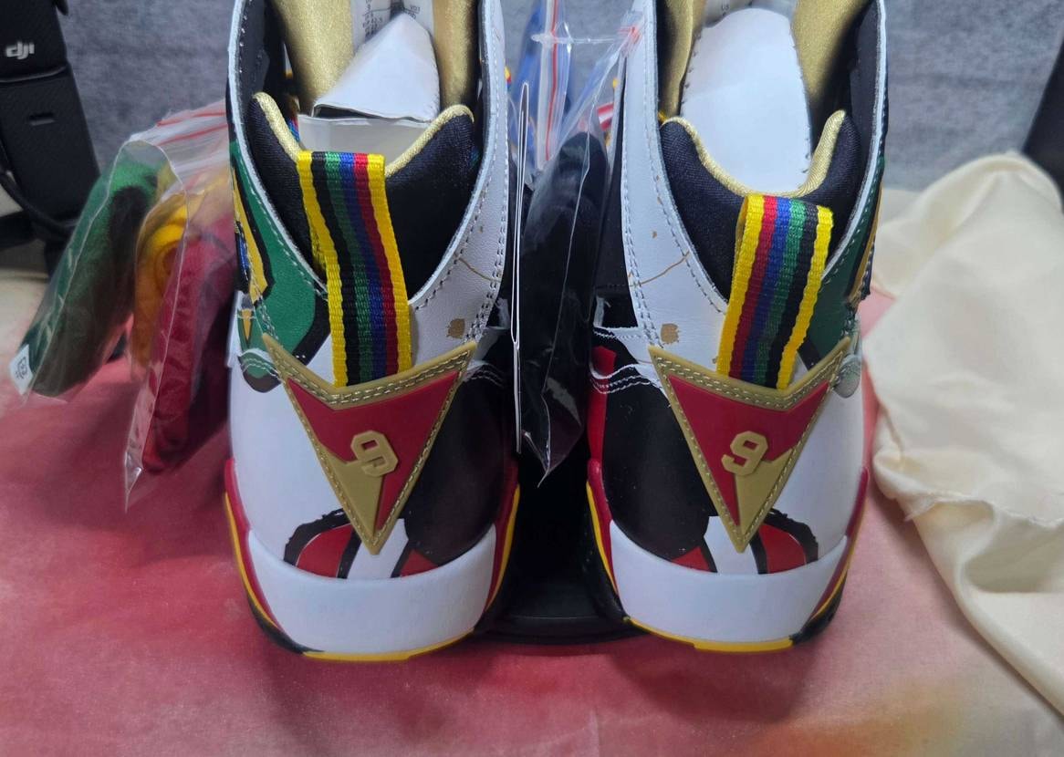 『Nike Air Jordan 7 Retro "Miro
