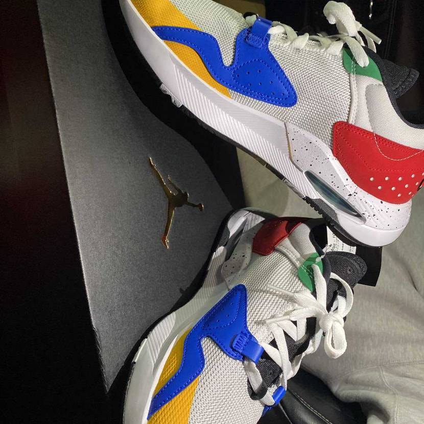 この靴買ったんはいいんだけど、サイズ違い。
ショックです。誰かこういう靴好きな