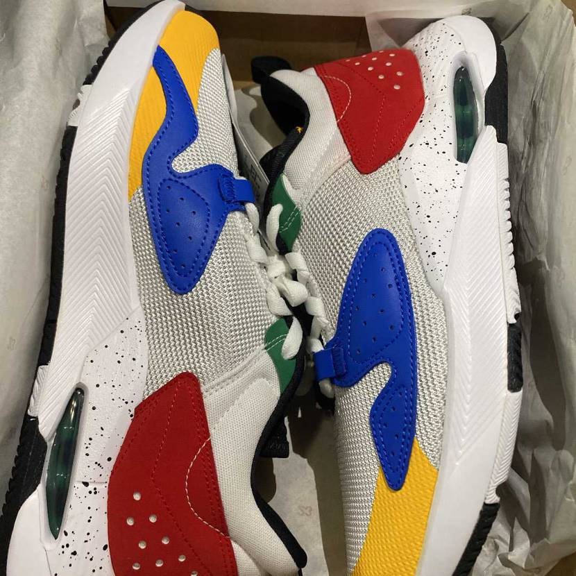 この靴買ったんはいいんだけど、サイズ違い。
ショックです。