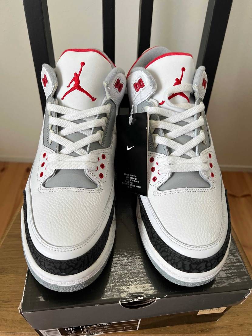 黒タグ付きの新品なのにセメント部分の色が違う！？


……2007年復刻を