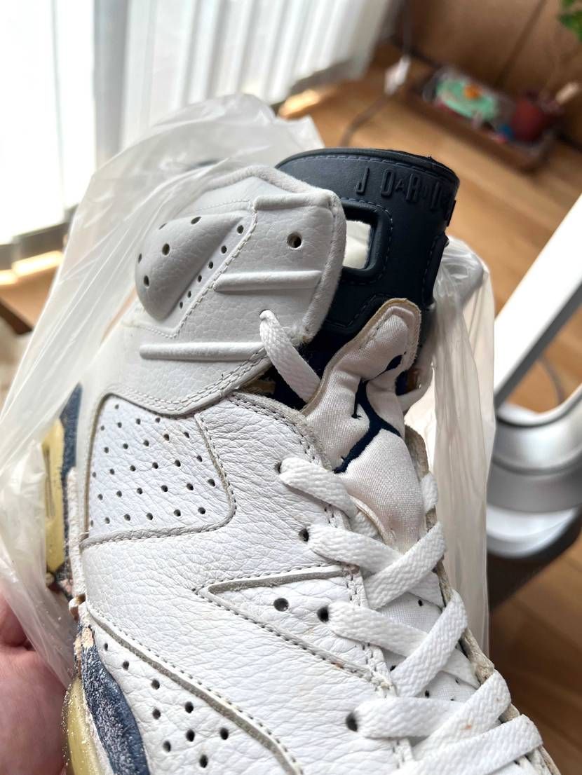 同じく2000年ごろ発売のAJ6ミッドナイトネイビー！
もちろん持った瞬間崩れ