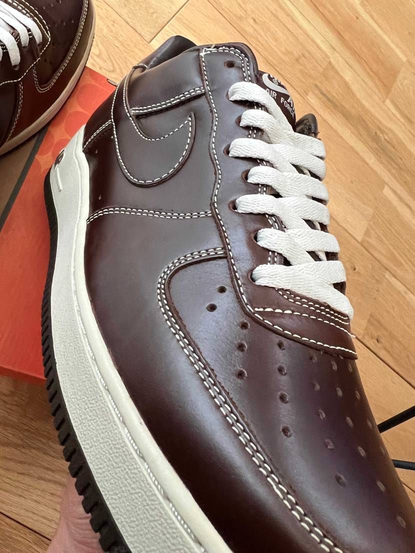 普通のAF1より良い革使ってるのが分かるわ〜