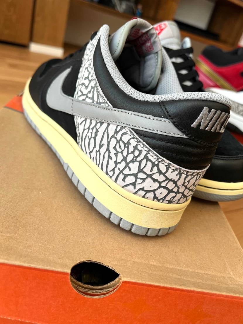 AJ1のセメントが外れたから、ジョーダン以外のセメント柄を引