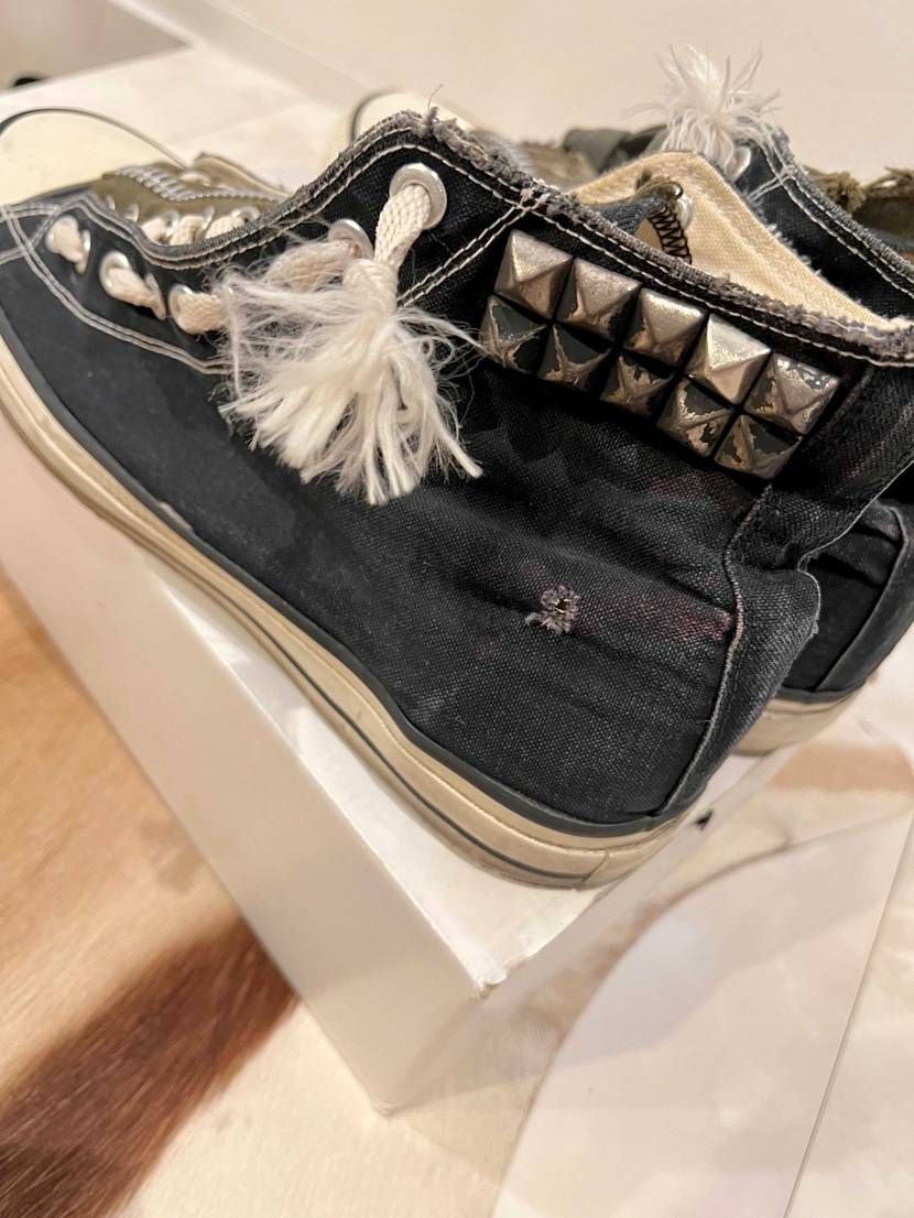 ソロイスト×アンカバ😄
左右非対称で左がスタッズ、右がベル