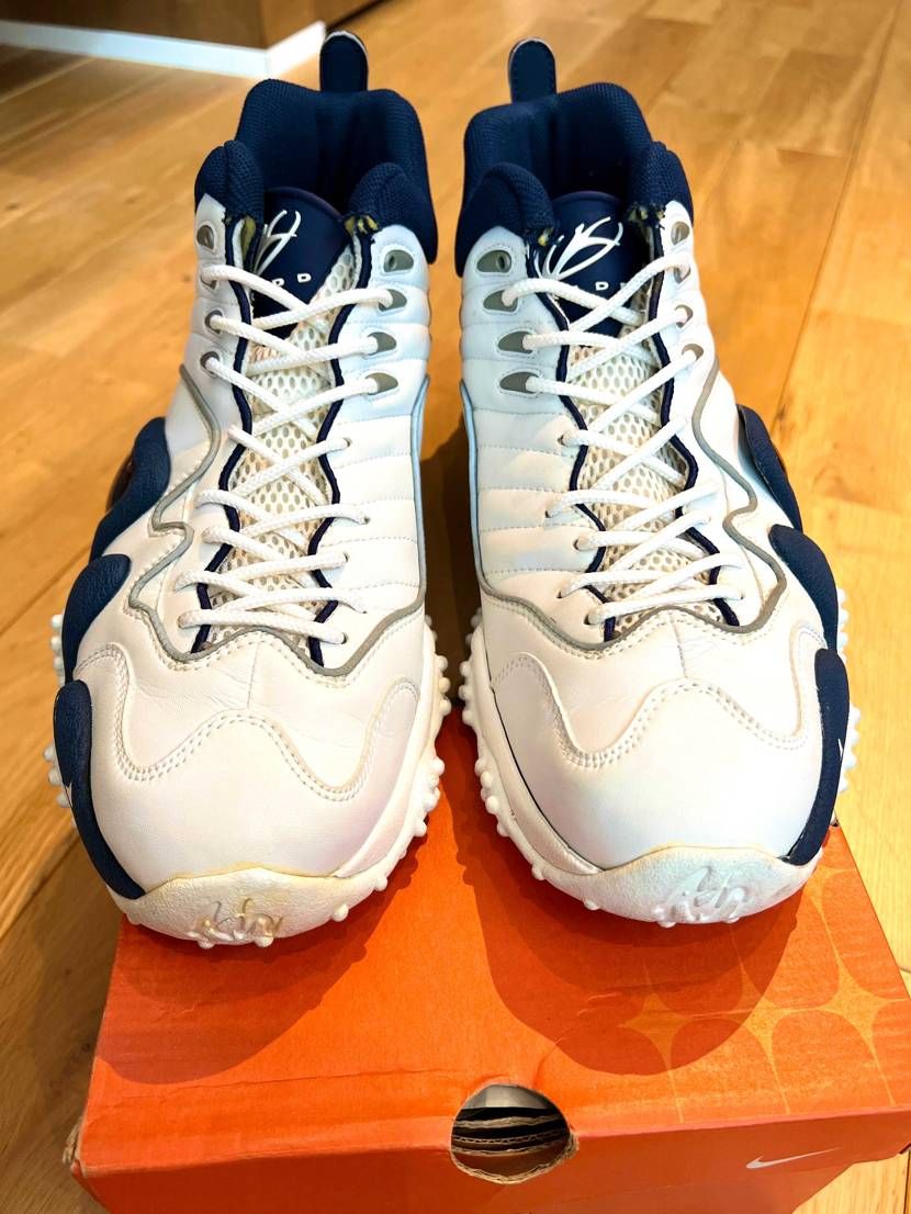 なぜかソール自体はまだ履ける！😆
ただ、アッパーとソールが綺麗に分離しそうで履