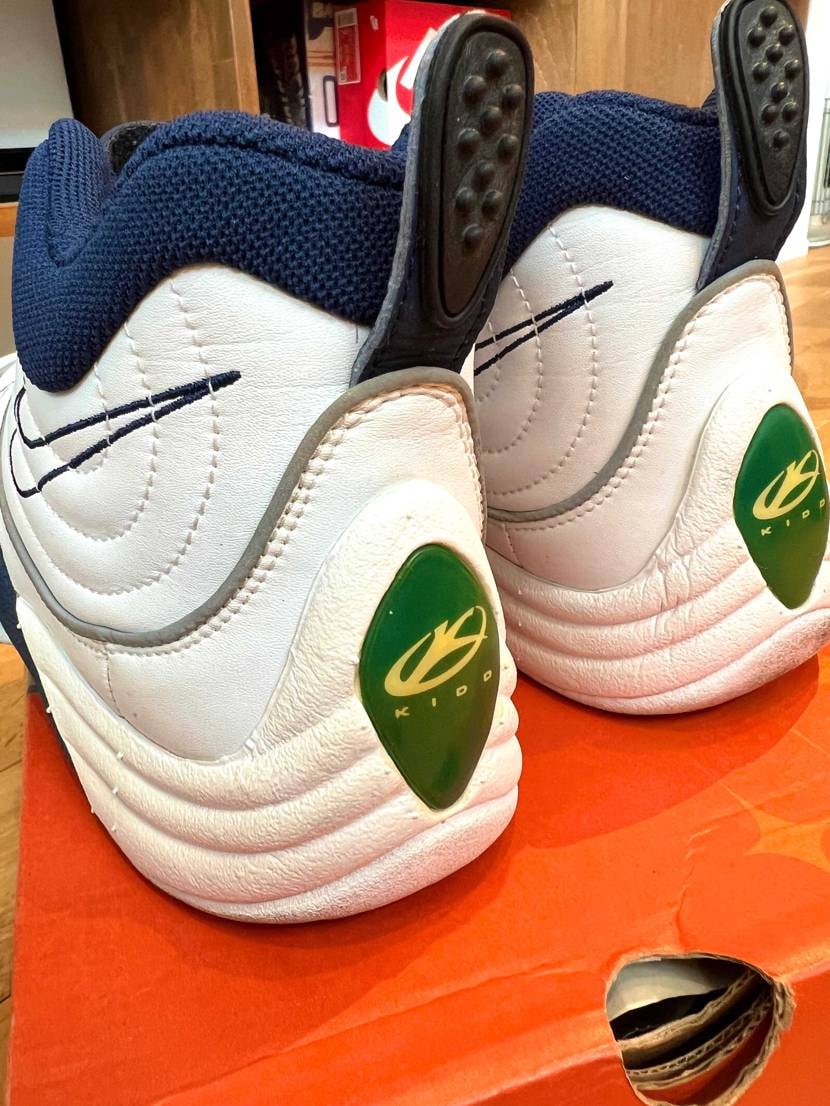 なぜかソール自体はまだ履ける！😆
ただ、アッパーとソールが