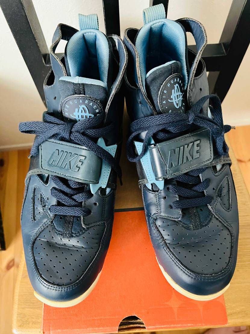 日本未発売のトレーナーハラチ😄
日本向けじゃないから、ベル