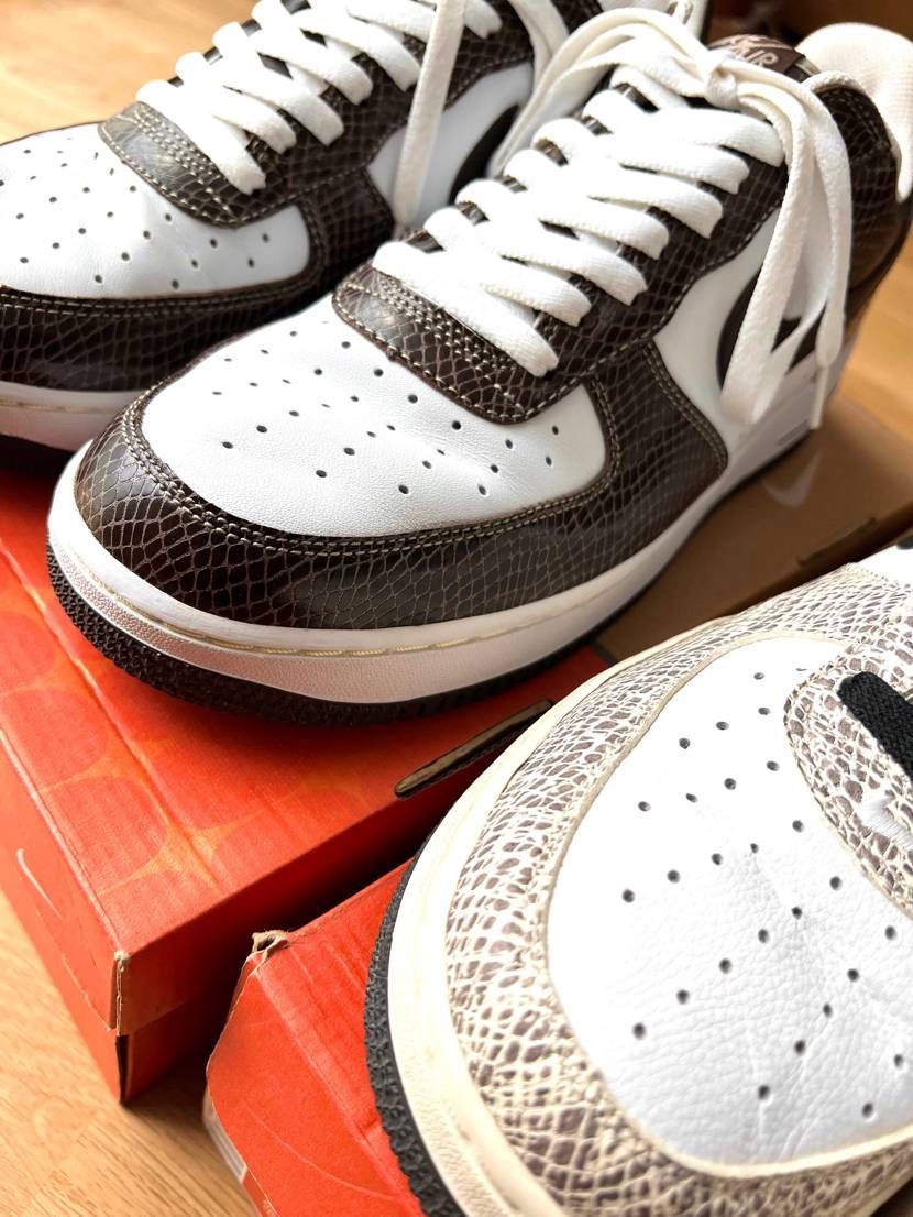 最近またAF1をよく履くようになった😆
最新のスニーカーに比べて、決して履き心