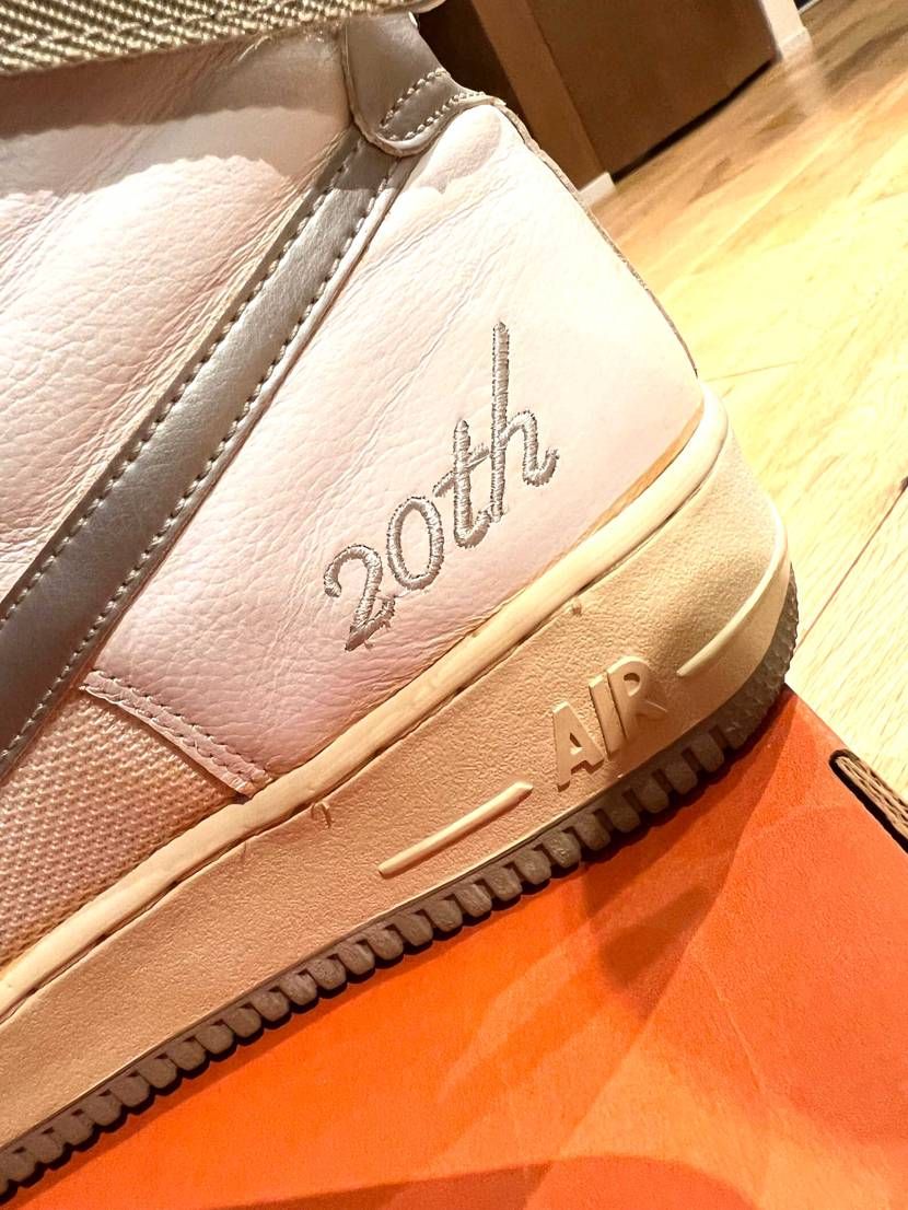 最近またAF1をよく履くようになった😆
最新のスニーカーに