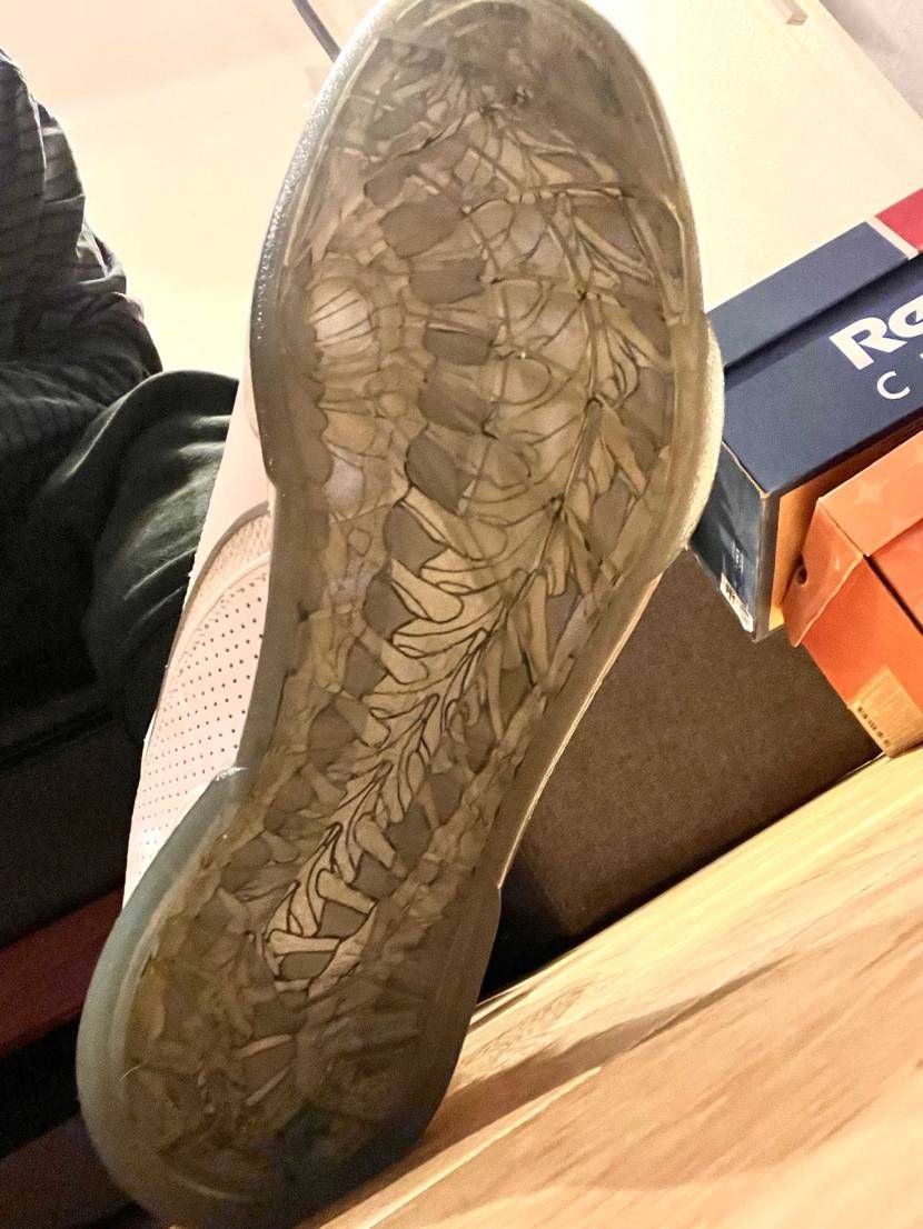 今日はエイリアンスタンパー😆
クリアソールにエイリアンの背