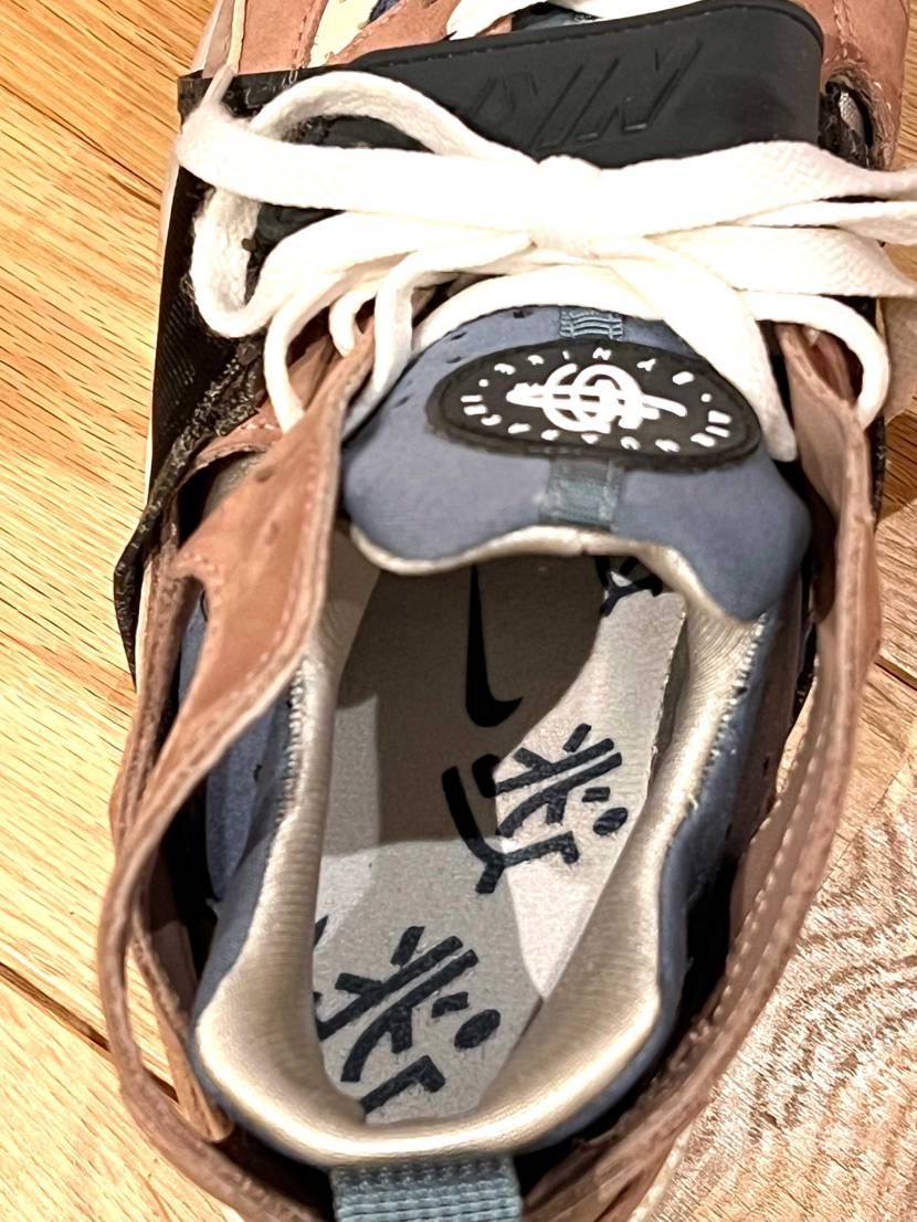 今日はエアトレーナーハラチ・エスケープ😆
この色味がたまら