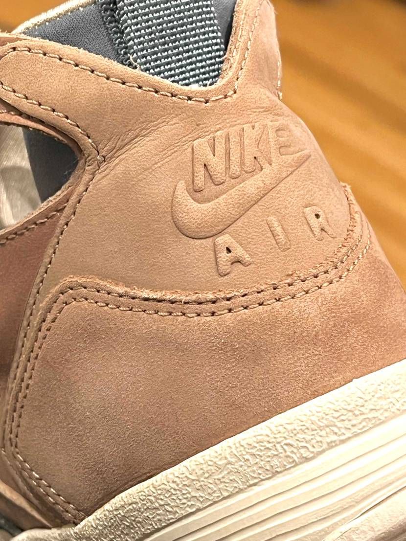 今日はエアトレーナーハラチ・エスケープ😆
この色味がたまら