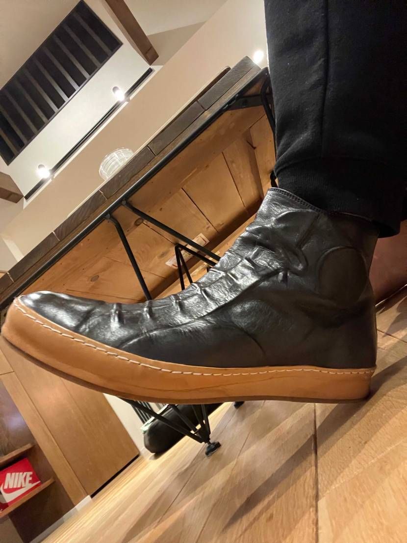 今日はミハラヤスヒロの炙り出しスニーカー😆
ミハラと言えば炙り出し！
革の質