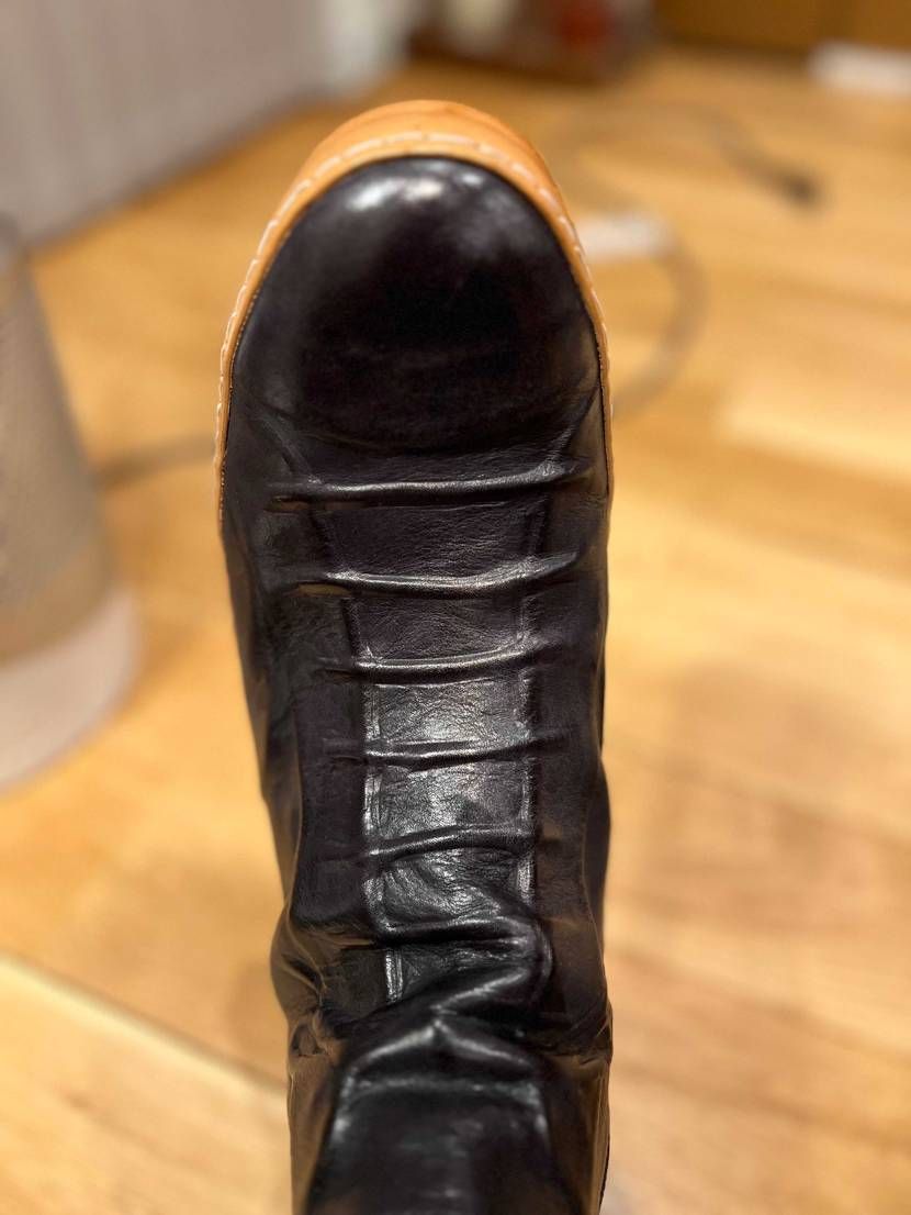 今日はミハラヤスヒロの炙り出しスニーカー😆
ミハラと言えば