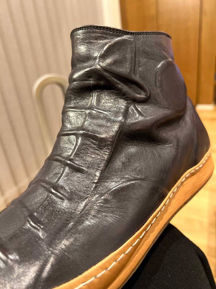 今日はミハラヤスヒロの炙り出しスニーカー😆
ミハラと言えば