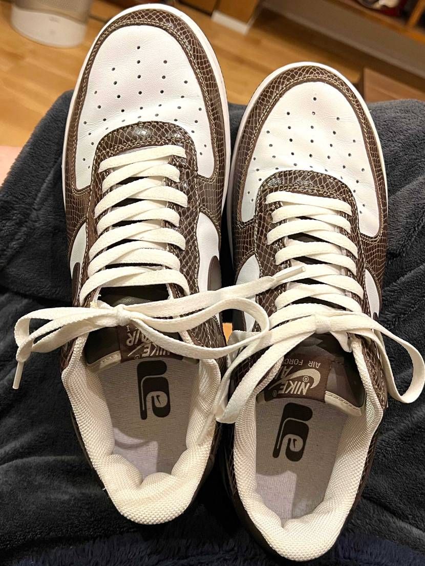 まだまだ綺麗な茶蛇😆
そのうちAF1ブームがまたくるはずw