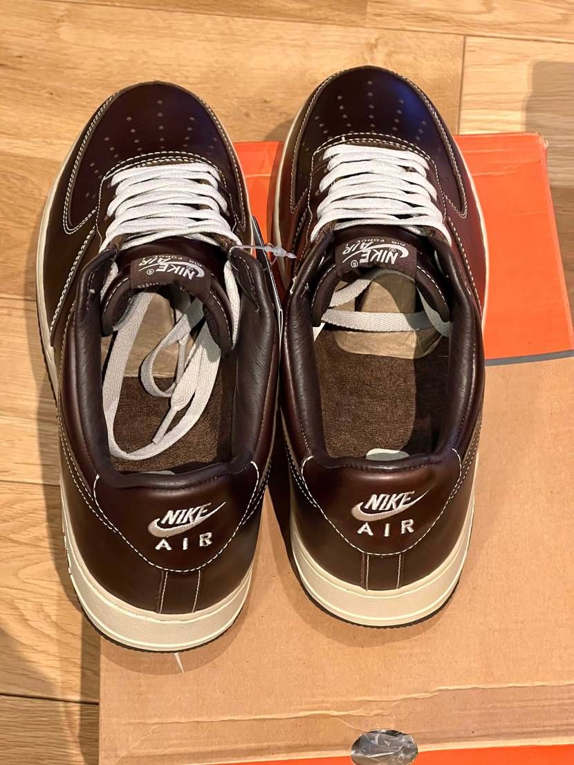 今日の愛でスニーカーはAF1プレミアム😄
これは革を撫でて