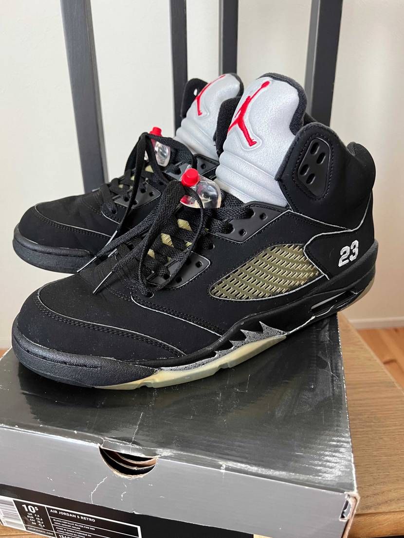 AJ5好きなんだけど、スニーカーを履く機会が減るにつれて加水