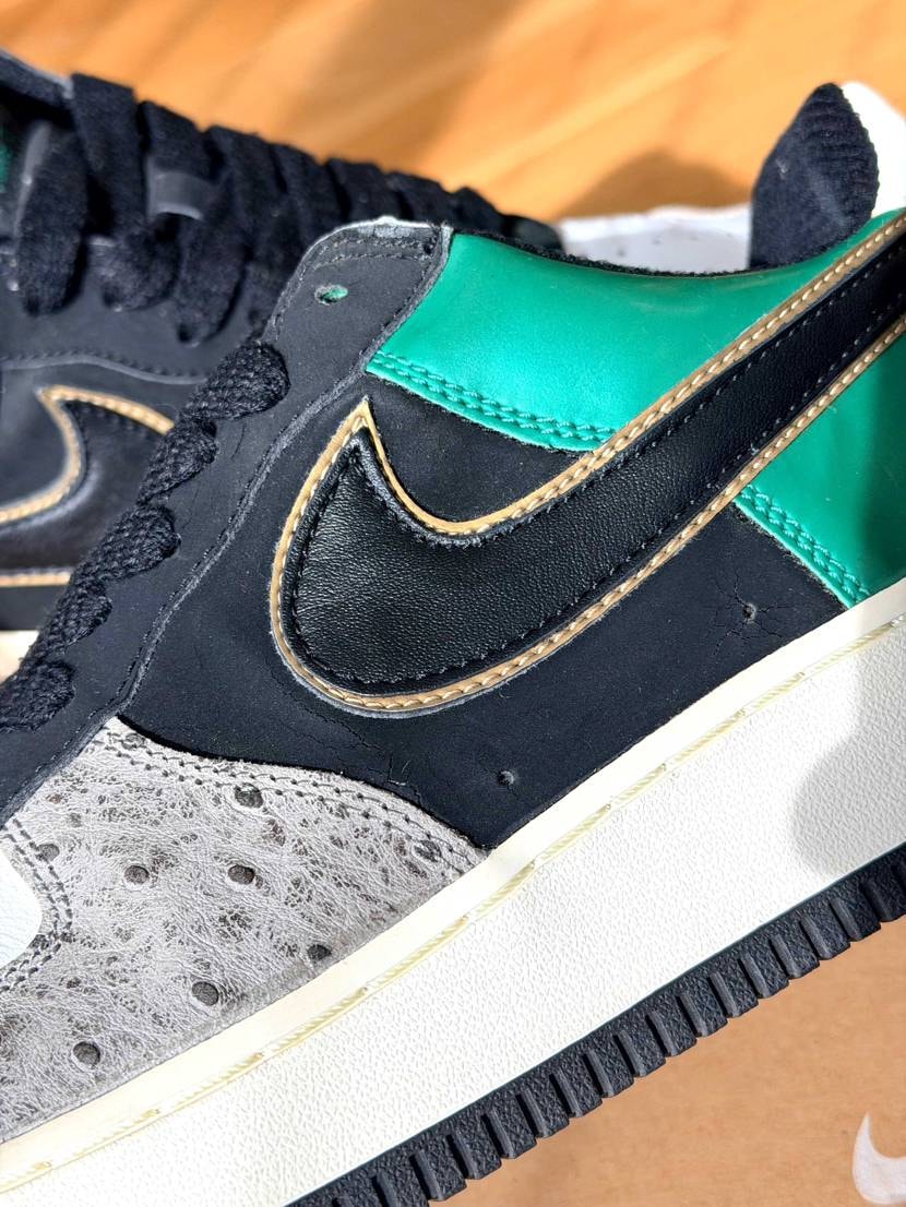 ミタスニーカーズ × ナイキ エアフォース1 ロー 