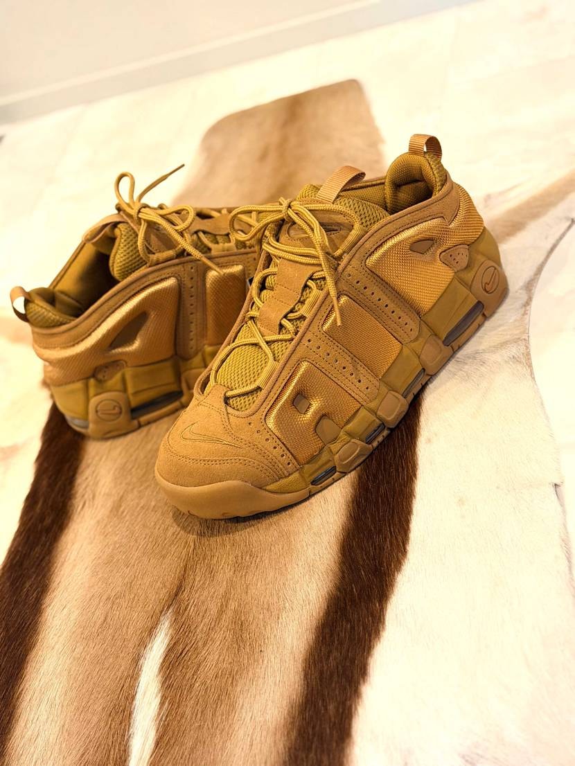 アウトレットで買ってきた😄
ウィートカラーが渋い！モアテン