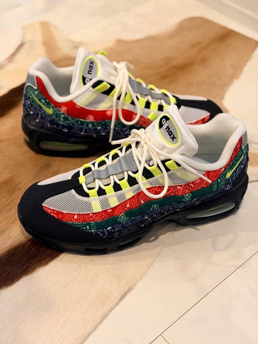 個人的に90年代はエアマックスとズームフライトファイブ😁
