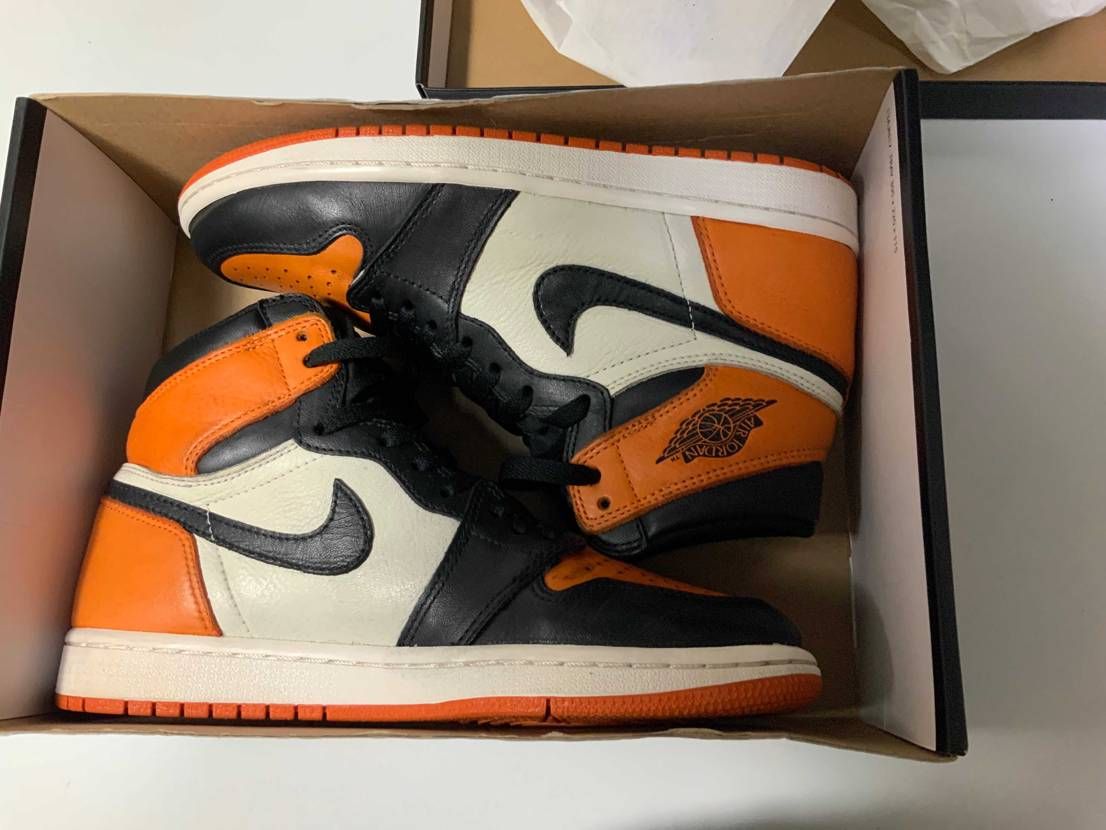 Air Jordan 1 Retro High OG Shattered Bac