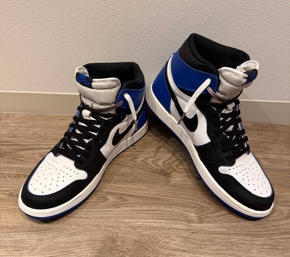 ロイヤルのシュータンを替えて、つま黒にしてアレっぽいけど少し違う自分好みにカスタ