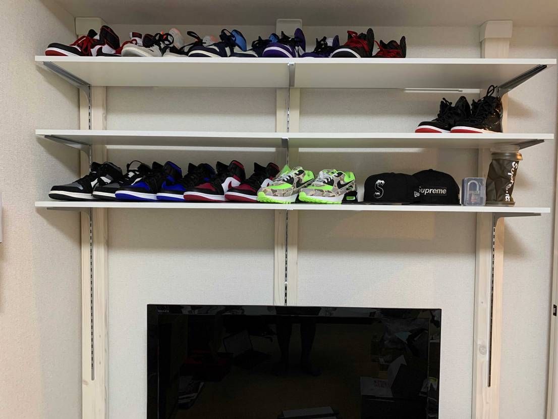 スニーカー棚を作ってみたー(・∀・)

なんかスニーカー足りない(笑)
