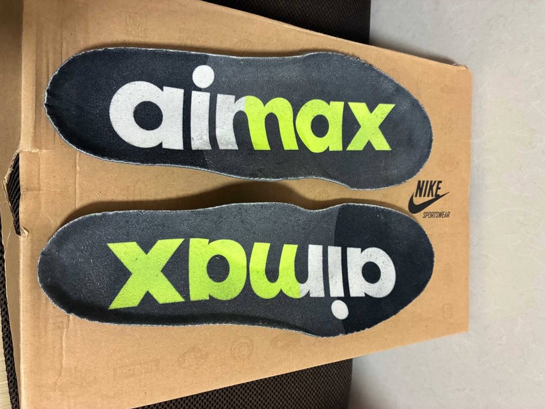 95ネオン で盛り上がっているところ、プロトタイプを出品中で