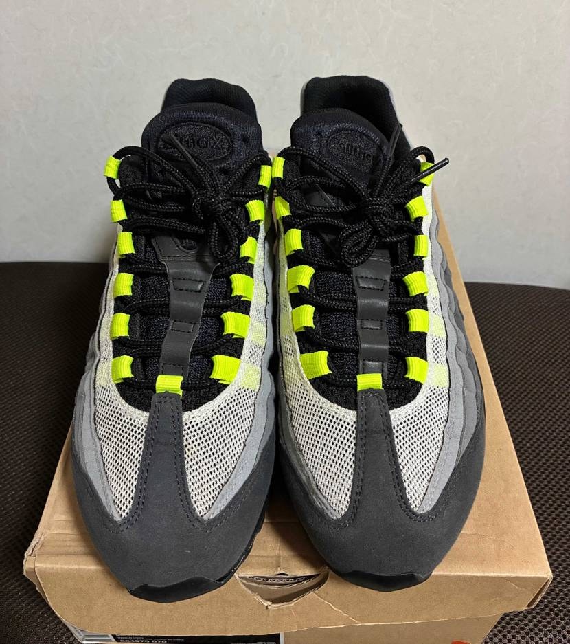 airmax95 prototype 再出品してます。
オリジナル、黒タグ付き