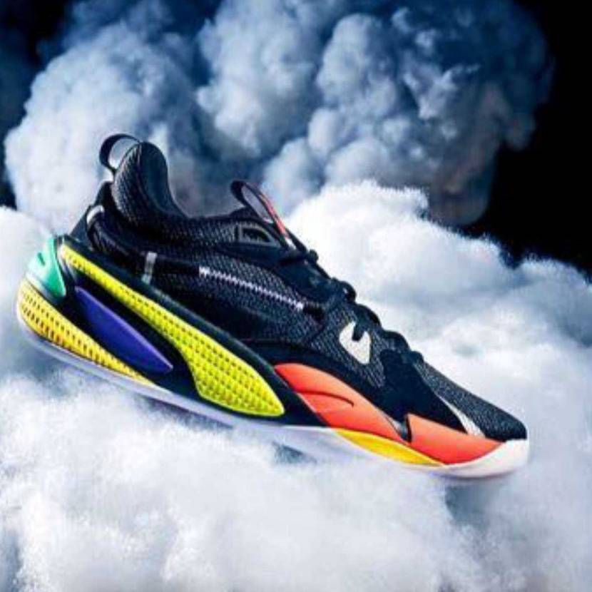 日本ではあまり話題になってないと感じますが海外7/31発売のpuma×j.col