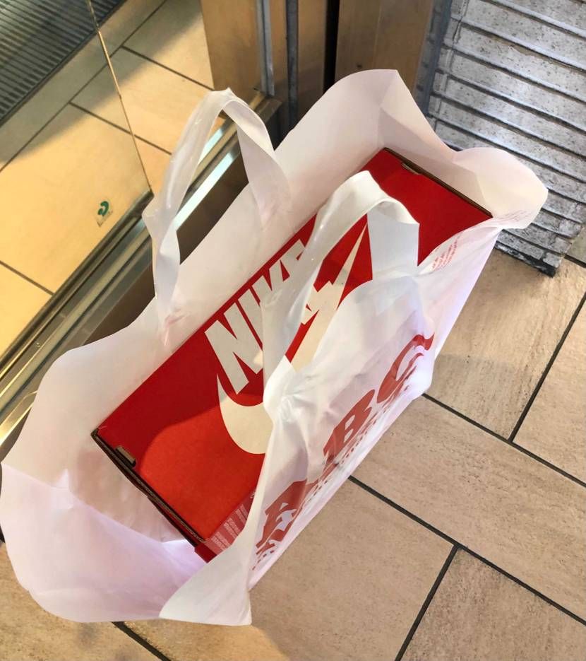 ABCマート新宿本店で13時からパンダとUNCのダンクがリス