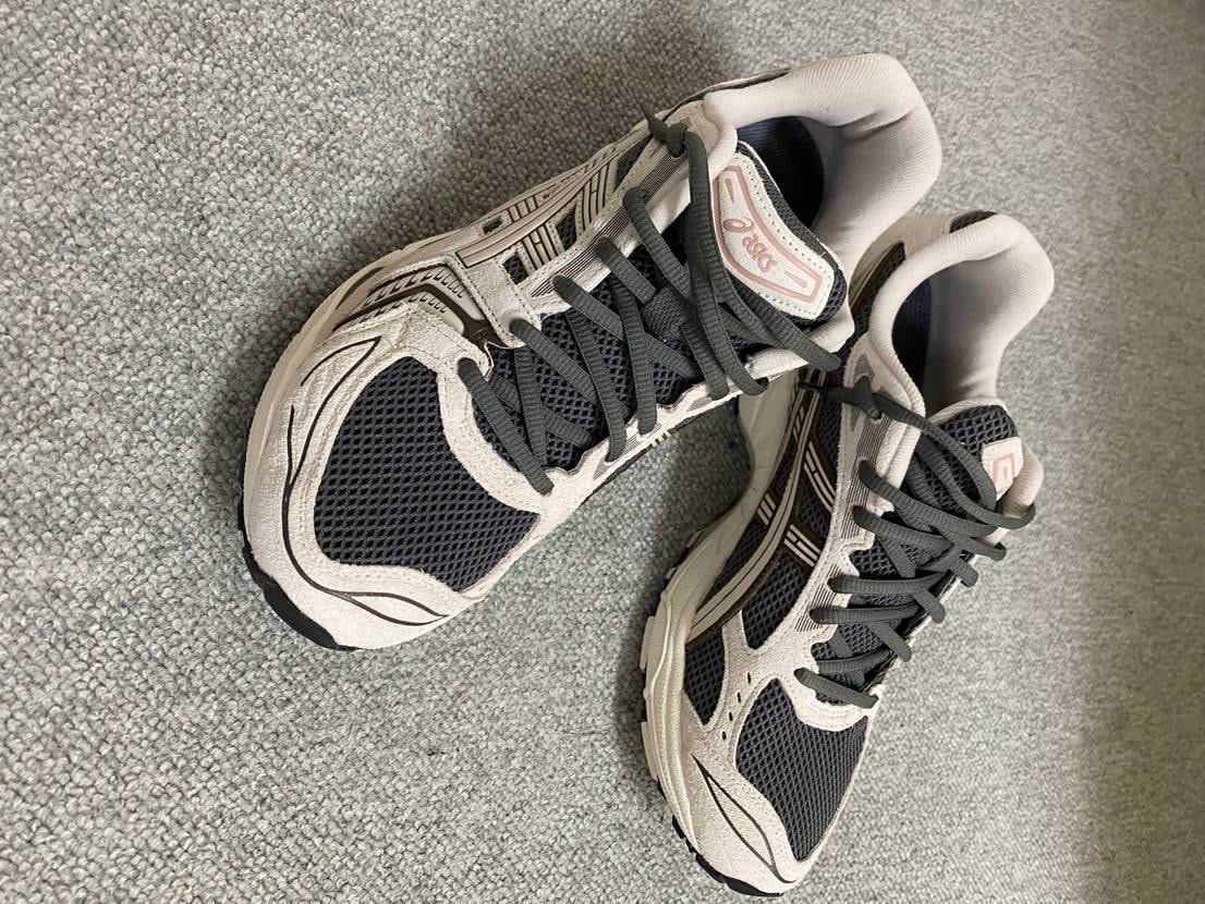 asicsデビューしました。
再販カラーも気になるので狙ってみようかなと思いま