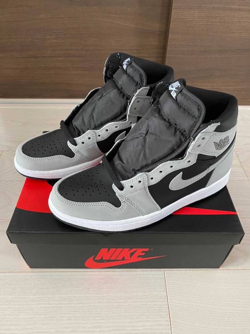 NIKEから到着しました。
匂いがたまらんです。
フガフガ。