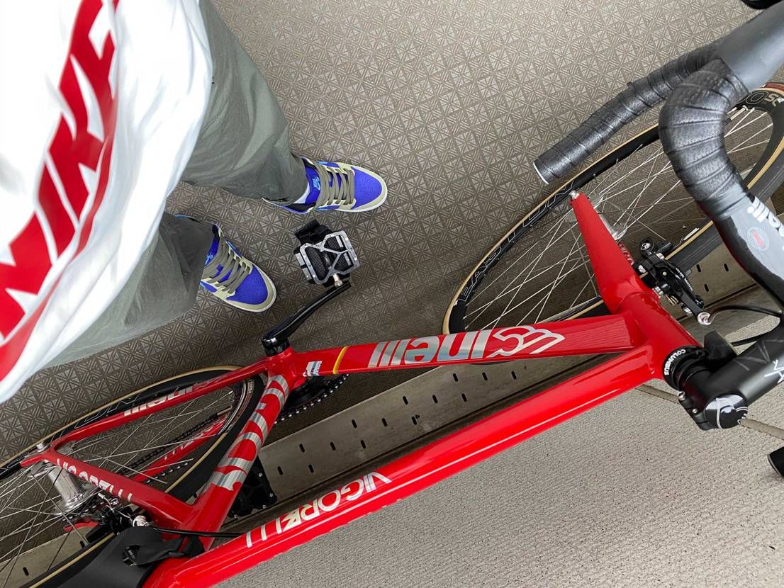 ambushも当選して購入したけど好みじゃ無かった〜
ハイカットはピスト乗りに