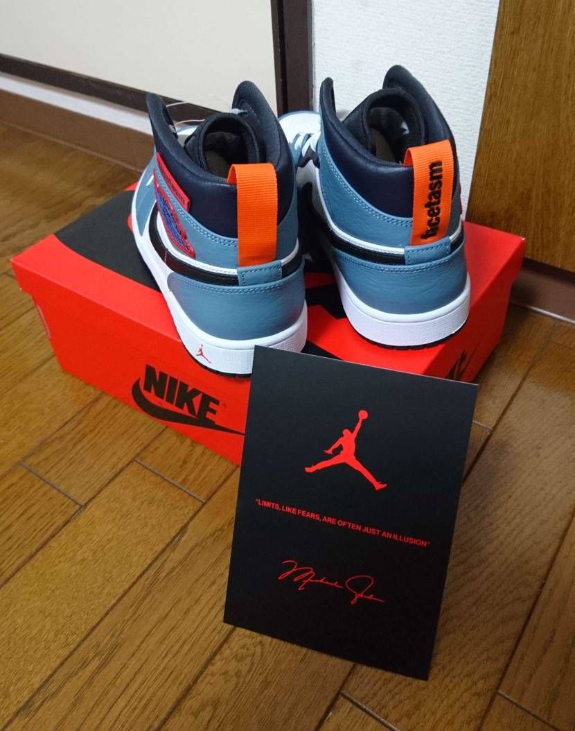 お昼すぎにabcで買えましたー😙
初ミッドです✨👟👟
買