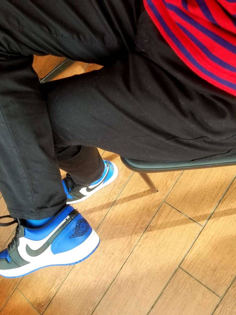 友達と宅飲みしてきます😊
履きやすさ抜群のLOWで🤞