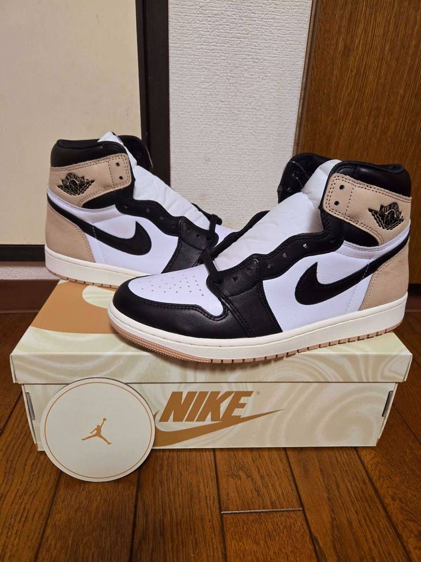 モスさんから届いてました🤎
👟はもちろん箱とかコースターや