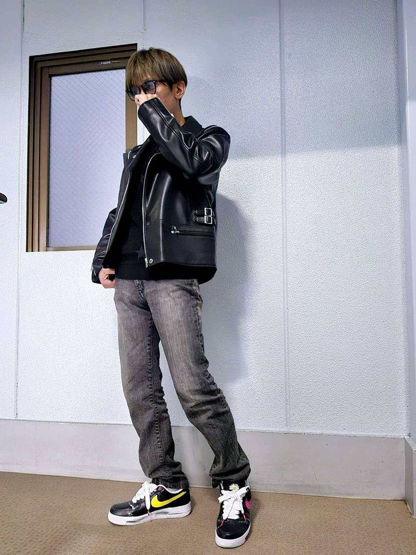 中々剥がれてくれないパラノイズを今日も🌈