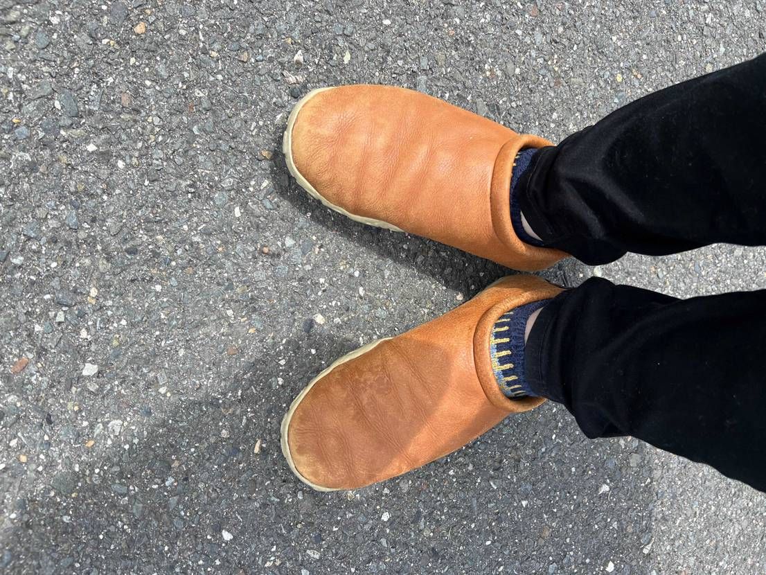 今日はボマーな気分(๑˃̵ᴗ˂̵)
だいぶヘタってて、ソールつるつるやけど好き